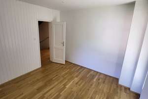 Schönes 5-Zimmer-Reihenendhaus mit Garten und Pool – Die vollständige Adresse der Immobilie erhältst du vom Anbieter., 81476 Forstenried, München – Vorschaubild 6