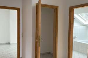 Schöne DG-Wohnung im Hansaviertel in Wuppertal – Hansastraße 20, 42109 Uellendahl-Katernberg, Wuppertal – Vorschaubild 11