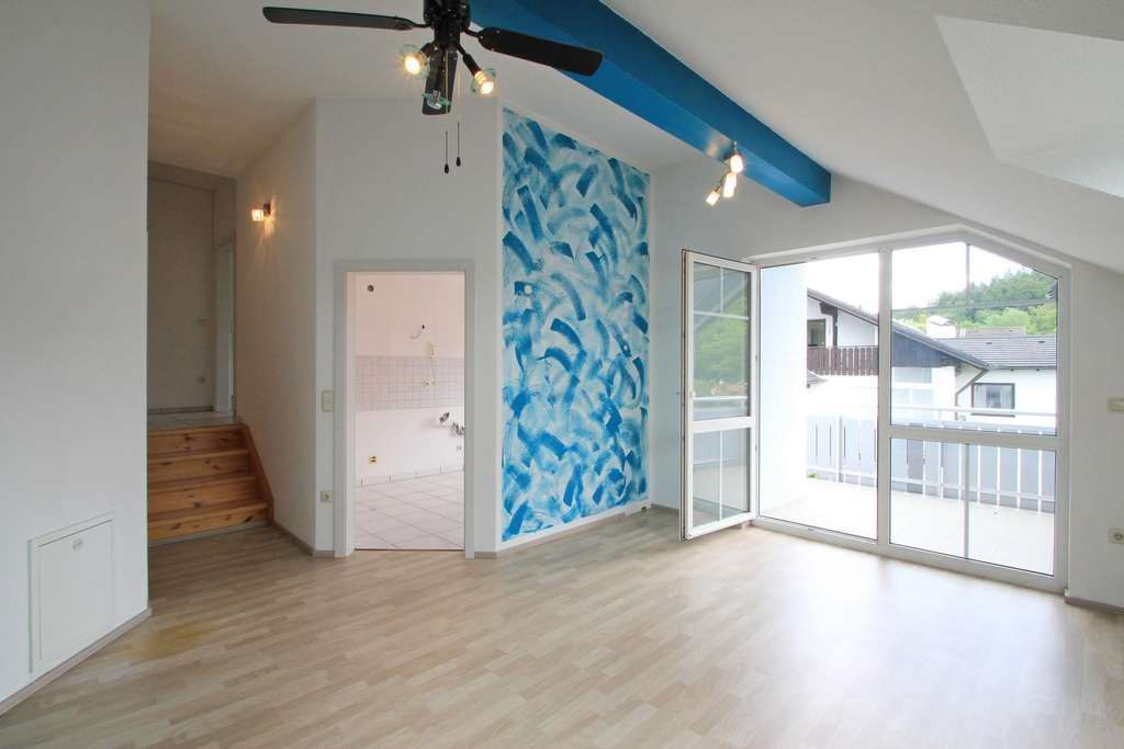 Immobilie in Thannhausen - Ansprechende 2-ZKB in Split-Level-Bauweise mit Blick ins das Mindeltal - Bild 0