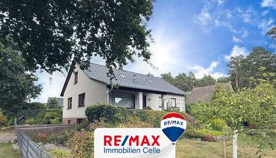 Bild von Platz für Familienleben – massiv gebaut, modernisiert und voller Möglichkeiten! (NJ-1020-88)
