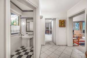 Großzügiges Wohnen auf zwei Ebenen in einer der besten Lagen Münchens. Exklusive 5-Zimmer-Wohnung – Die vollständige Adresse der Immobilie erhältst du vom Anbieter., 81545 Harlaching, München – Vorschaubild 7