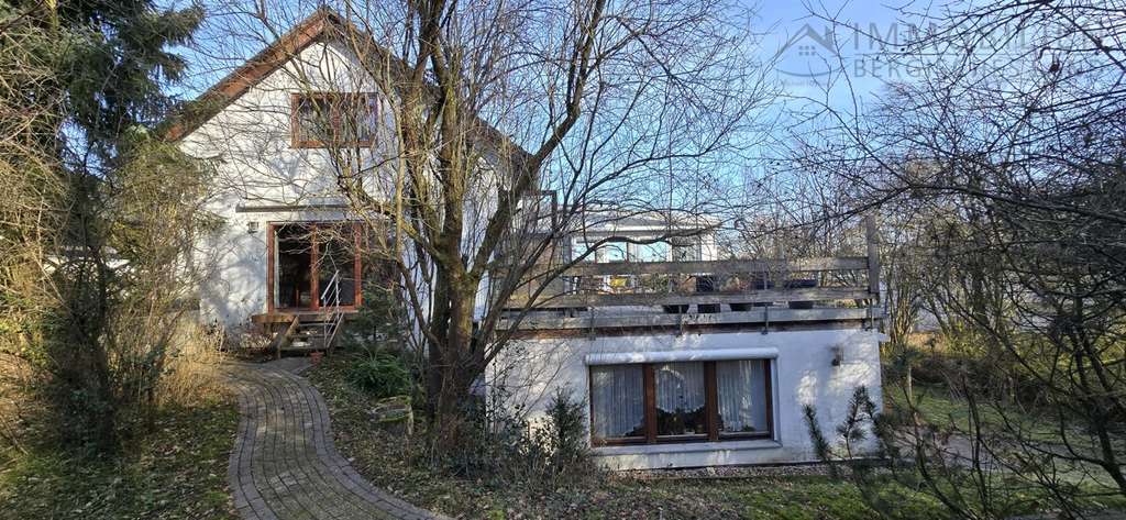 Immobilie in Hückeswagen - EINFAMILIENHAUS MIT EINLIEGERWOHNUNG IN RUHIGER UND BELIEBTER SACKGASSENLAGE VON HÜCKESWAGEN - Bild 2