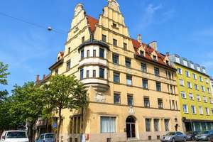 **SENKELBACH** Helle und gepflegte 4 ZKB- Wohnung im stilvollem Gebäude Nähe Arbeitsamt