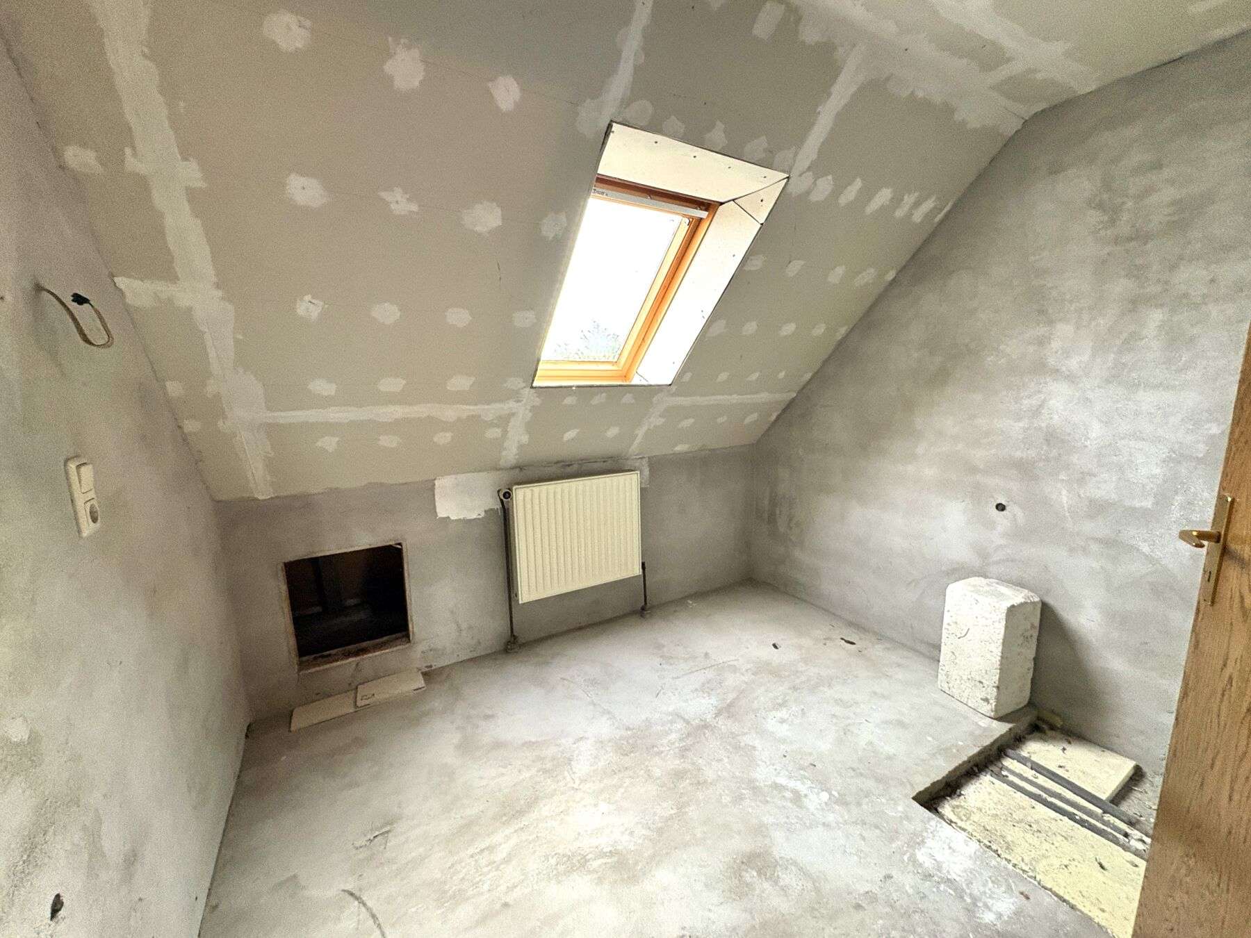 Immobilie in Upgant-Schott - Geräumiges Einfamilienhaus in ruhiger Lage - kurzfristige Übergabe möglich - - Bild 2