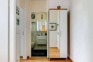 Möbliert: 2 Ebenen, 2 Schlafzimmer, 2 Bäder, 2 separate Eingänge – Die vollständige Adresse der Immobilie erhältst du vom Anbieter., 80637 Dom Pedro, München – Vorschaubild 16