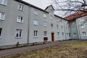Preiswert und gut wohnen - 1. OG rechts – Schillerstr. 48, 6217 Saalekreis – Vorschaubild 2