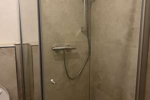 lichtdurchflutete, frisch sanierte 1-Zimmer-Wohnung mit Balkon in Köln-Buchheim – Gauweg 10, 51067 Buchheim, Köln – Vorschaubild 2