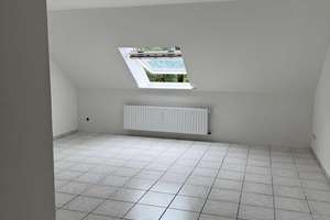 Frisch renoviert! Gut aufgeteilte 3,5 Raum Wohnung