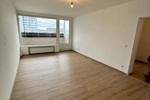 Komplett renovierte 2-Zimmer-Wohnung mit Balkon & Aufzug in Köln-Neubrück – Europaring 7, 51109 Neubrück, Köln – Vorschaubild 2