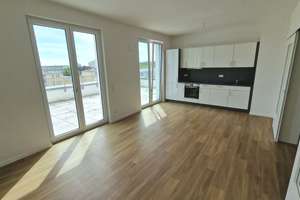 Charmante Dachgeschosswohnung in Berlin mit Terrasse – In den Alboingärten 35, 12103 Schöneberg, Berlin – Vorschaubild 1