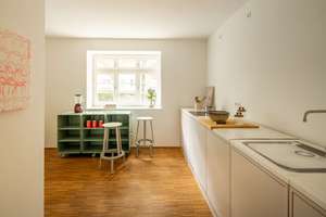 Backstein, Sprossenfenster, zwei Plätze draußen – 40476 Derendorf, Düsseldorf – Vorschaubild 9
