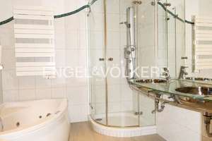 Schickes und gepflegtes RMH zur Miete •  Geniale Aussicht, Gärtchen, großzügige Zimmer, EBK, Carp... – Die vollständige Adresse der Immobilie erhältst du vom Anbieter., 72070 Weststadt, Tübingen – Vorschaubild 9