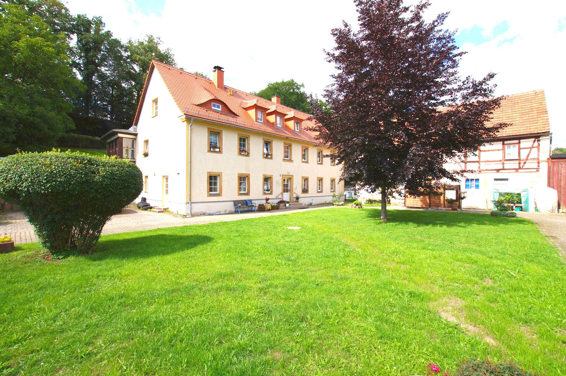 Mehrfamilienhaus mit Entwicklungspotenzial und vielseitigem Nebengelass in Mohorn, Sächsische Schweiz Osterzgebirge Kreis – Bild 3