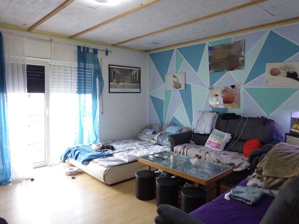 Renovierungsbedürftige Wohnung mit Balkon und Außenstellplatz – ideale Kapitalanlage!, Wetteraukreis – Bild 2