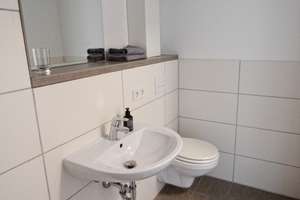 UTES Studentshome: Voll möblierte Apartments in Darmstadt // fully furnished rooms in Darmstadt – Siemensstraße 3, 64289 Kranichstein, Darmstadt – Vorschaubild 4