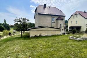 Sanierungsbedürftiges Zweifamilienhaus
mit Potential zum Einfamilienhaus Umbau!