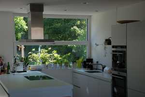 Geräumiges, gepflegtes 6-Zimmer-Reihenendhaus mit geh. Innenausstattung und EBK in Veitshöchheim – Rückertstraße 19, 97209 Würzburg (Kreis) – Vorschaubild 2
