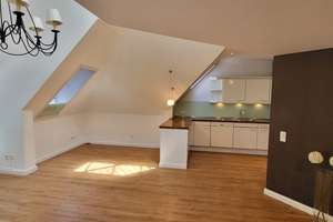 Galerie-Wohnung mit viel Platz im grünen Hamburg-Wellingsbüttel – Pfeilshofer Weg 29, 22391 Wellingsbüttel, Hamburg – Vorschaubild 9