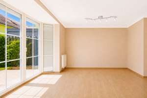 FAMILIENFREUNDLICHES REIHENENDHAUS MIT VIER ZIMMERN, SONNIGEM GARTEN UND AUSGEBAUTEM DACHGESCHOSS – Die vollständige Adresse der Immobilie erhältst du vom Anbieter., 10365 Lichtenberg (Ortsteil), Berlin – Vorschaubild 4