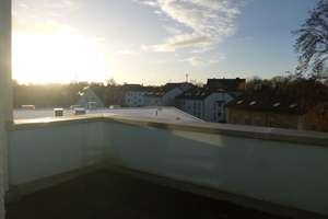 Schöne helle 3-Zimmer-Penthous-Wohnung mit Wintergarten