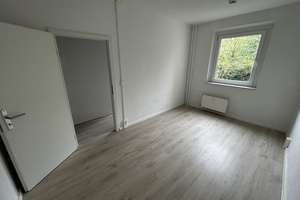 Geräumige 3-Zimmer-Erdgeschosswohnung mit Balkon! – Rennebogen 36, 39130 Neu Olvenstedt, Magdeburg – Vorschaubild 4