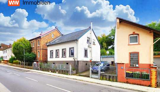 Bild von 30.000 € günstiger!!! Kleines Eigenheim mit viel Potenzial, Garten, Garage, Carport & Nebengebäude!