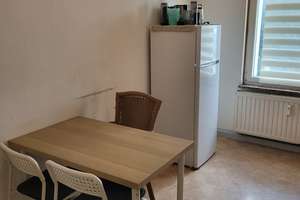 Möblierte 2-Zimmer-Wohnung in Opladen, 2 Minuten vom Bus- und Bahnhof Opladen entfernt. – Lützenkirchener Straße 21, 51379 Opladen, Leverkusen – Vorschaubild 3