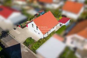 Gepflegter Familientraum: Freistehendes Einfamilienhaus mit modernem Wohnkomfort – Die vollständige Adresse der Immobilie erhältst du vom Anbieter., 97355 Kleinlangheim – Vorschaubild 1