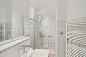 Familientraum mit tollem Garten in attraktiver Lage – Ludwigsburg (Kreis) – Vorschaubild 3