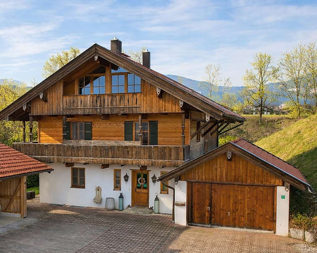 Immobilie in Wackersberg - Traumhaftes Landhaus südlich von Bad Tölz! - Bild 0