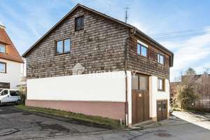 Freistehendes Einfamilienhaus in Hanglage mit Geschichte und Charakter – Die vollständige Adresse der Immobilie erhältst du vom Anbieter., 72574 Bad Urach – Vorschaubild 3