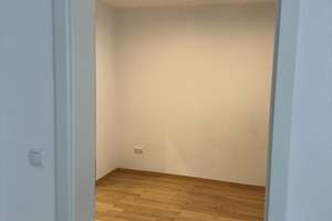 Modernisierte 2,5-Zimmer-Wohnung in Regensburg – 93047 Innenstadt, Regensburg – Vorschaubild 3