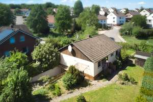 Einfamilienhaus in toller Lage mit großem Grundstück – Die vollständige Adresse der Immobilie erhältst du vom Anbieter., 32689 Kalletal – Vorschaubild 2