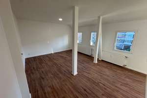 Exklusive Maisonetten-Wohnung mit zwei Bädern ***Belsen3 Immobilien UG*** – Kalkumer Straße 177, 40468 Unterrath, Düsseldorf – Vorschaubild 2