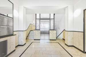 LUXURIÖSES PENTHOUSE MIT DACHTERRASSE
IM DIPLOMATENPARK – Die vollständige Adresse der Immobilie erhältst du vom Anbieter., 10785 Tiergarten, Berlin – Vorschaubild 11