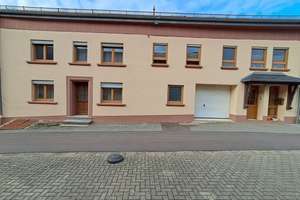 Mehrfamilienhaus mit Garten in 66693
Mettlach-Orscholz (Provisionsfrei) – Die vollständige Adresse der Immobilie erhältst du vom Anbieter., 66693 Mettlach – Vorschaubild 3