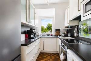 Attraktive 2-Zimmer-Wohnung mit Süd-/Westbalkon & Tiefgaragenstellplatz in Hamburg-Lokstedt – Die vollständige Adresse der Immobilie erhältst du vom Anbieter., 22453 Niendorf, Hamburg – Vorschaubild 6