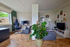 Wohnen im Westen: 2 ZKB Balkon, Garage + Einbauküche