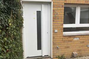 Alles NEU moderne 2 Zimmer Wohnung, Terasse, Neue Fenster, alles gedämmt! – Fritz-Henseler-Straße 30a, 51379 Opladen, Leverkusen – Vorschaubild 1