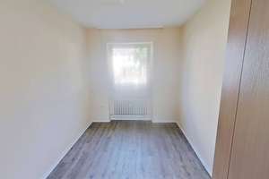 Komfortabel im Erdgeschoss: Helle 3-Zimmer-Wohnung mit Tageslichtbad (Wanne + Dusche) – Lahrkampstraße 4, 33104 Schloß Neuhaus, Paderborn – Vorschaubild 5