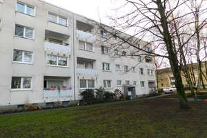 Einzugsbereite EG-Wohnung mit Einbauküche und Balkon! – Flözstr. 22, 44799 Wiemelhausen, Bochum – Vorschaubild 3