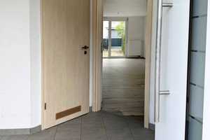 Familienfreundliches Reihenhaus in ruhiger Lage von Frankfurt-Harheim! – Frankfurt am Main – Vorschaubild 1