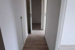 Schöne helle 4-Raum Wohnung mit Balkon & Badewanne – Bernsdorfer Str. 168, 9126 Bernsdorf, Chemnitz – Vorschaubild 9