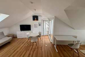 Nach Renovierung: Vollmöbliertes Loft mit Klimaanlage + Balkon in Innenstadt – Wienerstraße 78a, 64283 Darmstadt-Ost, Darmstadt – Vorschaubild 2