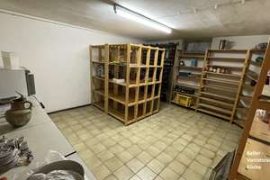 Haus mit 8 Zi. Garage in Tönisvorst, Keller, sep. Wohneinht. mit 4 Badezimmer und 3 Küchen – Die vollständige Adresse der Immobilie erhältst du vom Anbieter., 47918 Tönisvorst – Vorschaubild 11