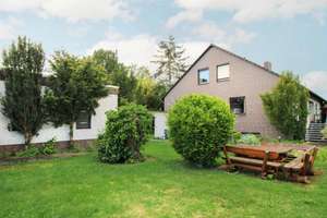 Exklusives Wohnhaus mit Schwimmbad, Sauna, Kachelofen und mehr