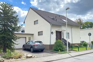 Freistehender Familientraum! – Die vollständige Adresse der Immobilie erhältst du vom Anbieter., 53229 Pützchen/Bechlinghoven, Bonn – Vorschaubild 1