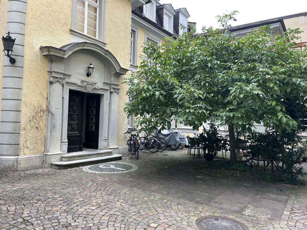 Büro in bester Lage von Heidelberg-Altstadt - Planung für Umbau in Wohnung vorhanden