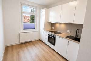 Freie sanierte 2-Zimmer-Wohnung in Lübeck - Kronsforder Allee