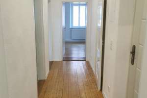 Schöne 3,5-Zimmer Altbauwohnung in Augsburg Pfersee zu vermieten – Leopoldstraße 4, 86157 Pfersee-Süd, Augsburg – Vorschaubild 1